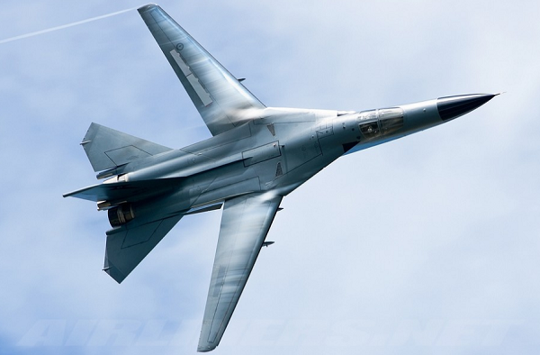 現代空戰3D禮包版F111“死亡之嘯”轟炸機1