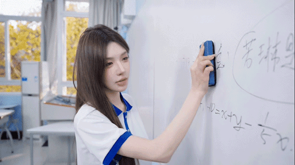 女角色介绍截图1